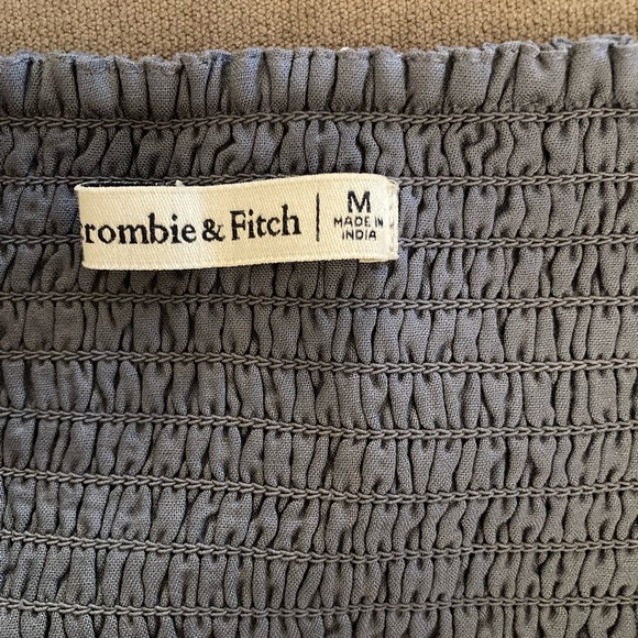 Last chance! Going to resale shop unless sold - Abercrombie & Fitch Dress - Picture 6 of 6